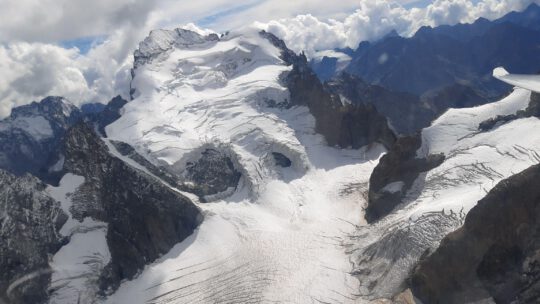 Sonntag – Gletscher und Himmelsphänomene